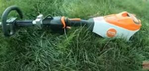 How to Remove Weed Eater Head – 5 Easy Steps - Outdoor Tool Guide